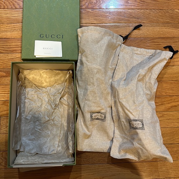 AUTHENTIC Women’s Canvas Monogram Platform Sneaker - Picture 8 of 16